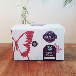 2 for $25 | Scentsy Fragrance Flower in Cranberry Orange Cider BNIB